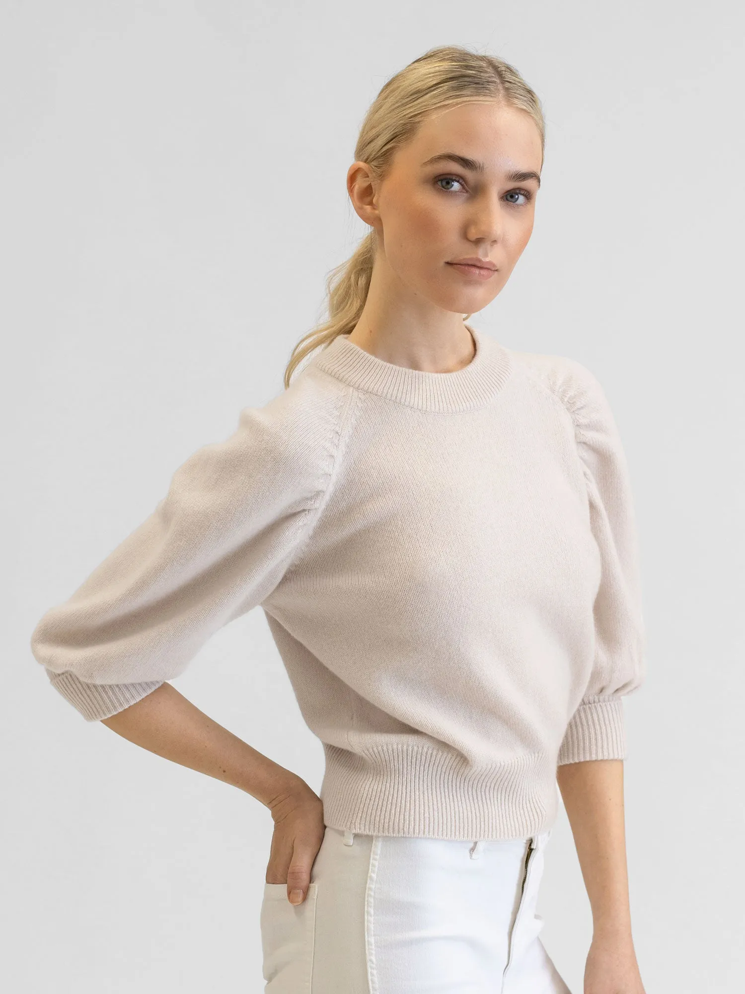 Cashmere sweater  "Aurora" - pearl