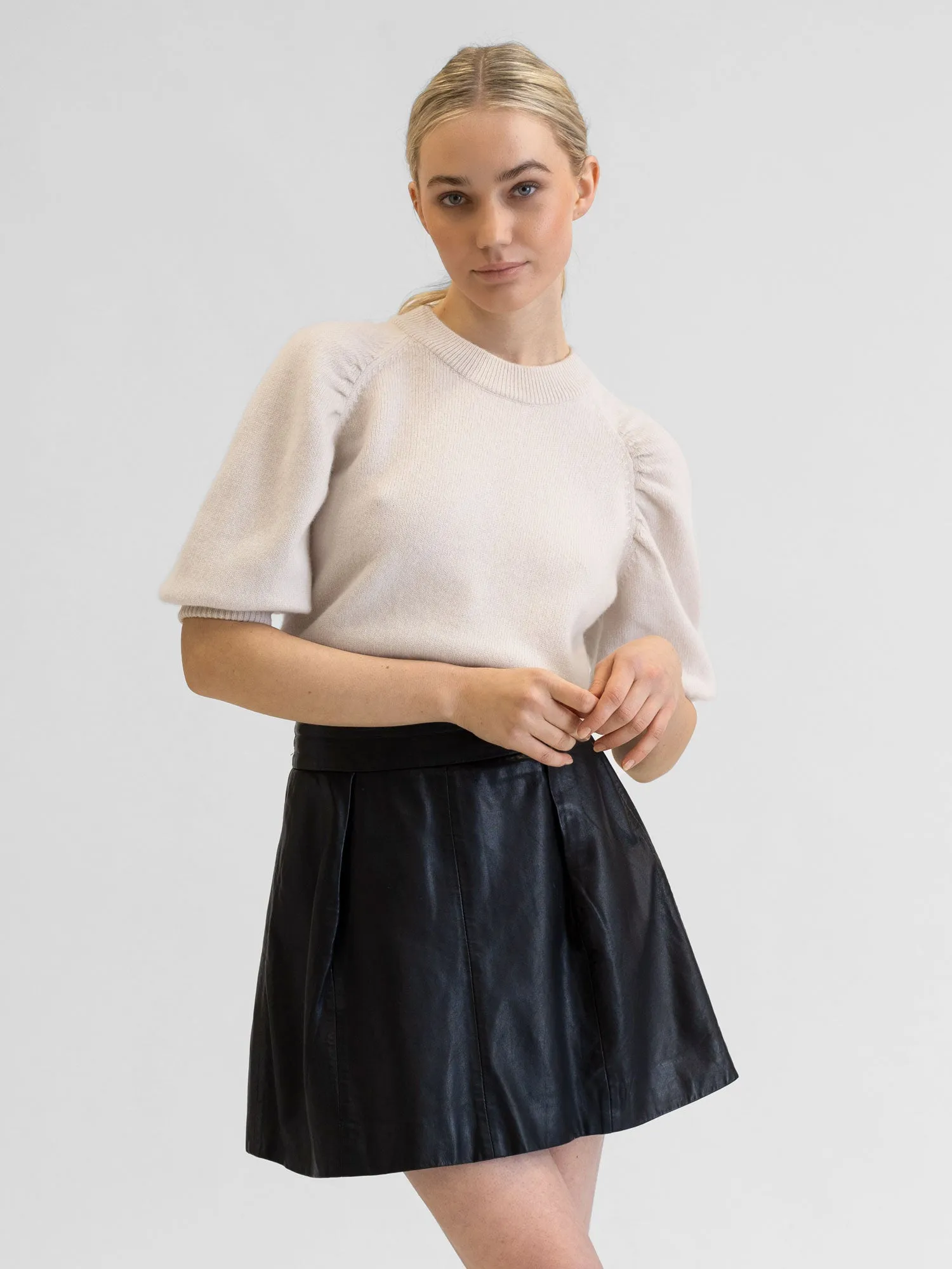 Cashmere sweater  "Aurora" - pearl