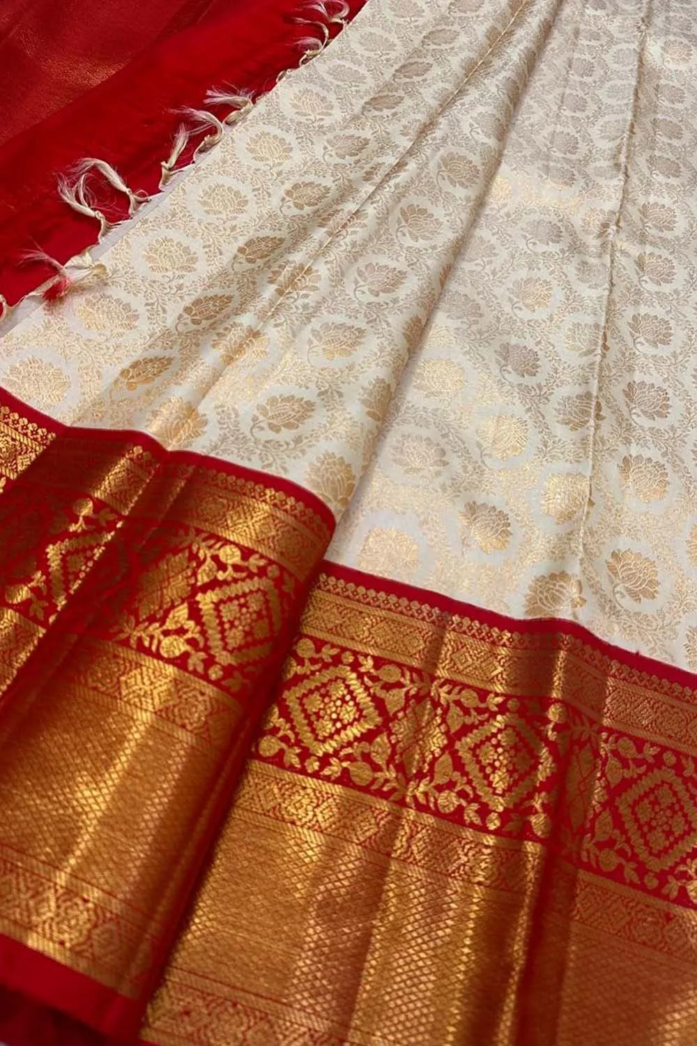 Elegant Off White Kanjeevaram Pure Silk Saree
