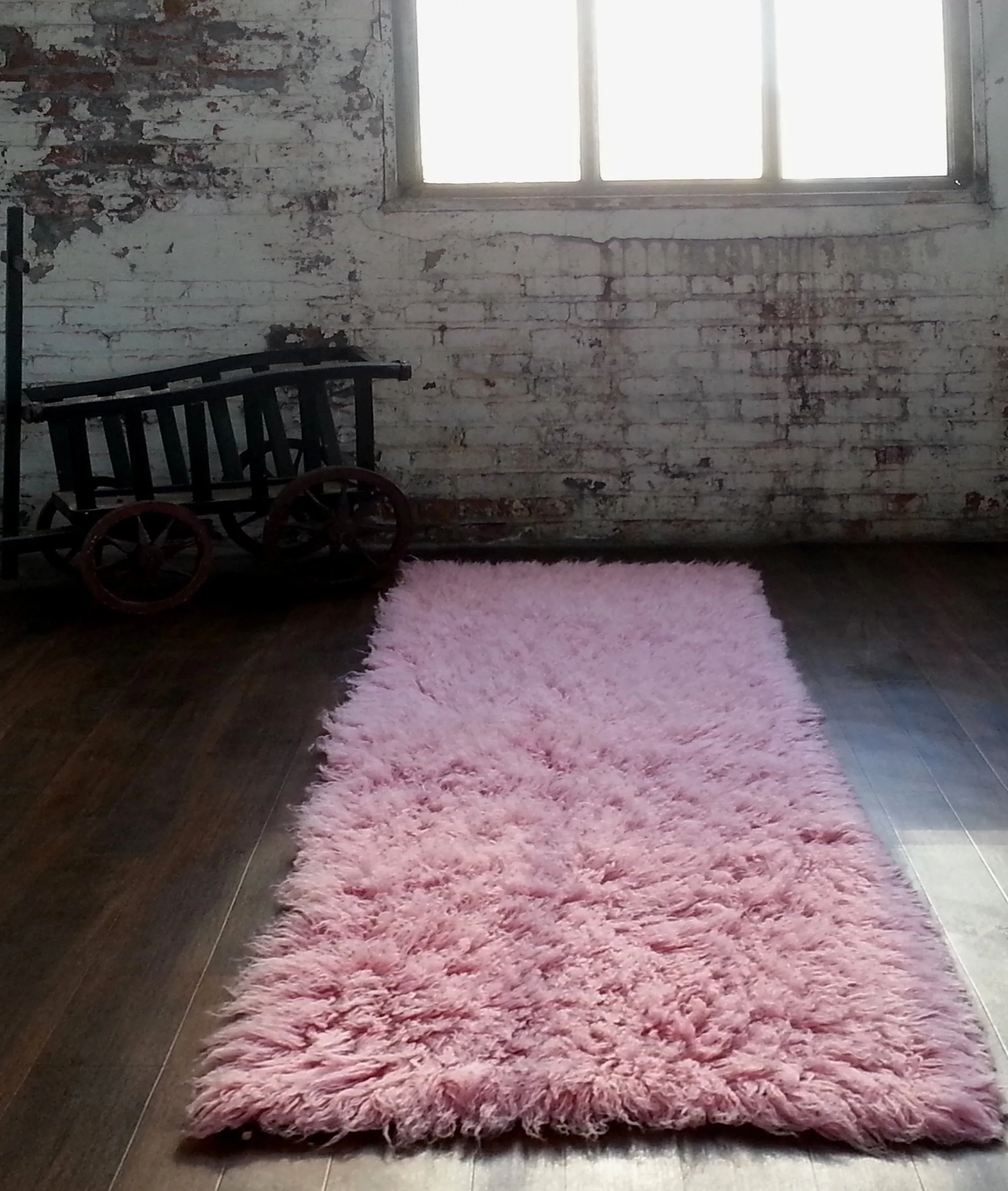SUPER THICK 4X6 PASTEL PINK FLOKATI RUG | LONG 3.5" PILE | GREAT QUALITY.